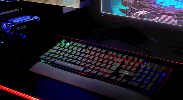 Teclado Gamer KlipXtreme Armiger con iluminación RGB multicolor